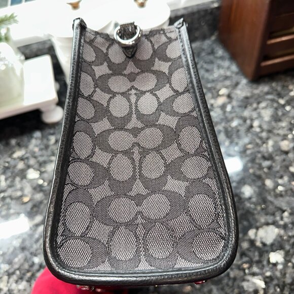 NWT - Coach Dempsey Signature Jacquard Women's Tote Bag - Picture 4 of 9